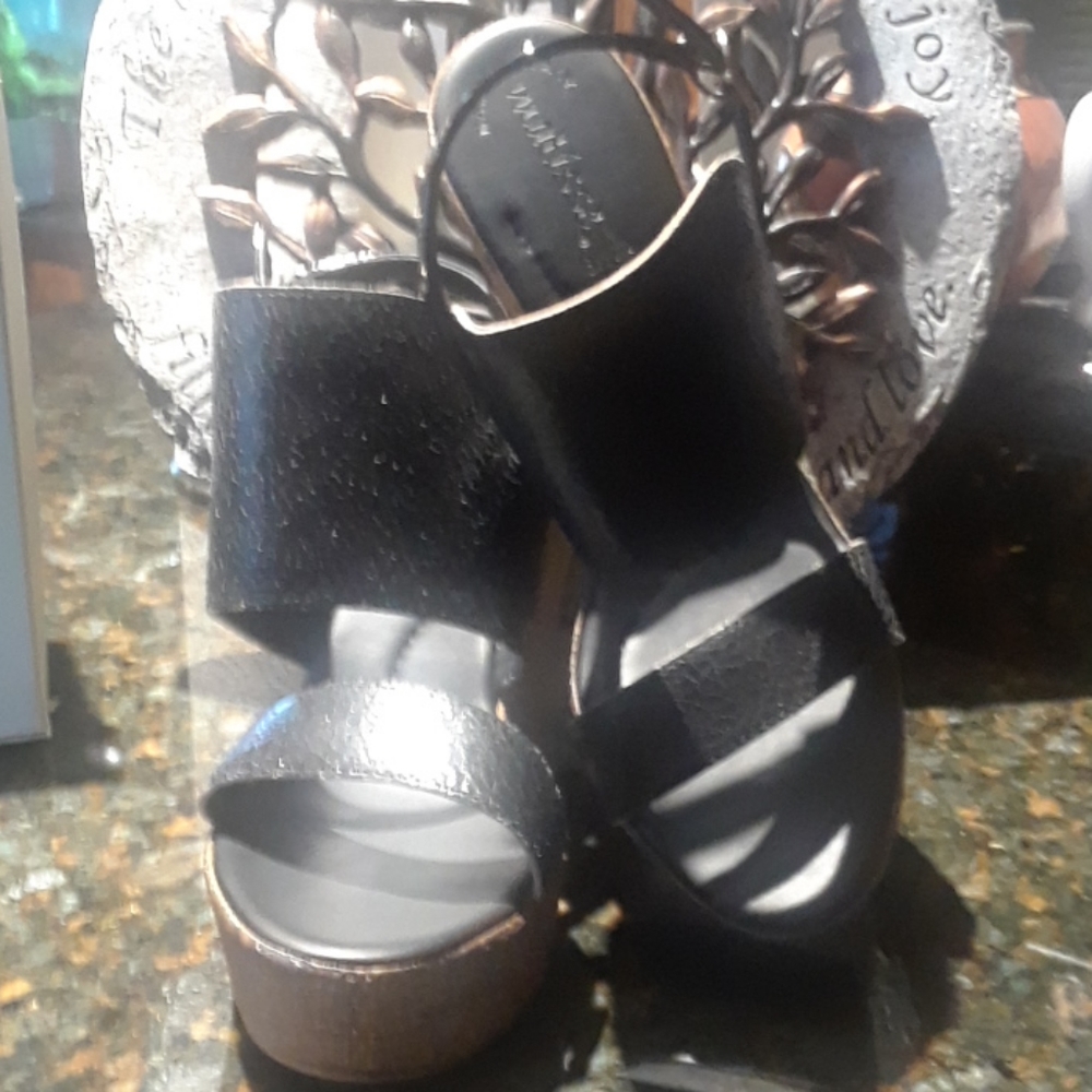Matisse Dante, black leather platform sand… - Picture 6 of 7
